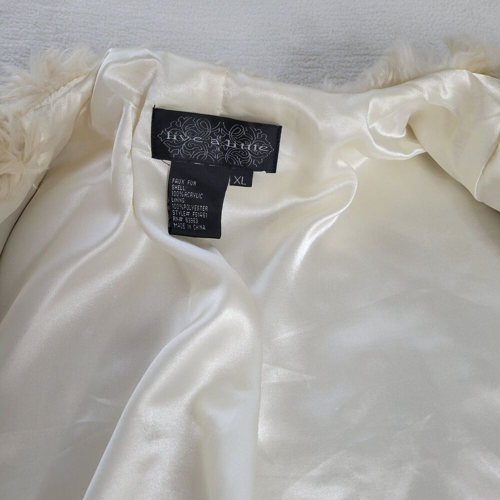 Live a Little Top Coat Jacket Womens Size Large Faux Fur Cream/White Size XL - Picture 11 of 16